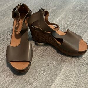 Kenneth Cole gentle souls wedge sandals